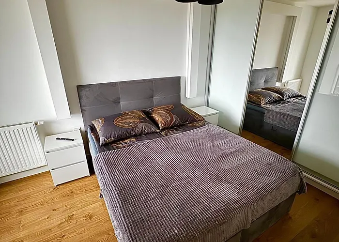Jurajska Plaza - Nowoczesny Apartament Z Osobna Sypialnia, Parking Gratis - Kielce