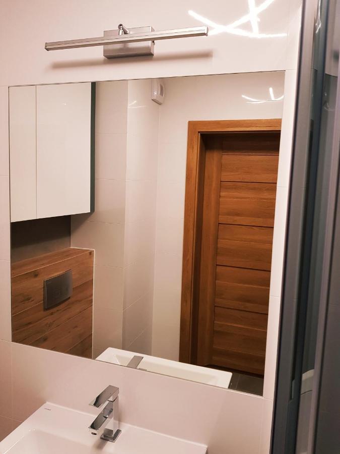 Jurajska Plaza - Nowoczesny Z Osobna Sypialnia, Parking Gratis - Apartment *