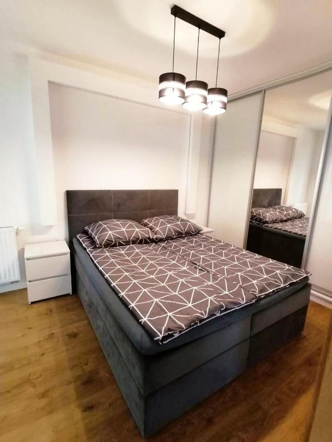 Jurajska Plaza - Nowoczesny Z Osobna Sypialnia, Parking Gratis - Апартаменти *
