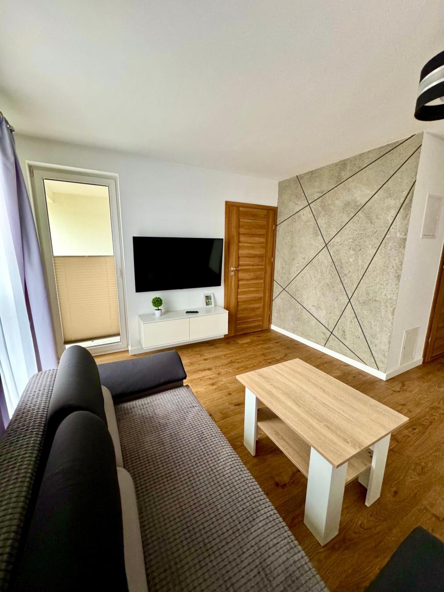 Apartment Jurajska Plaza - Nowoczesny Z Osobna Sypialnia, Parking Gratis - *