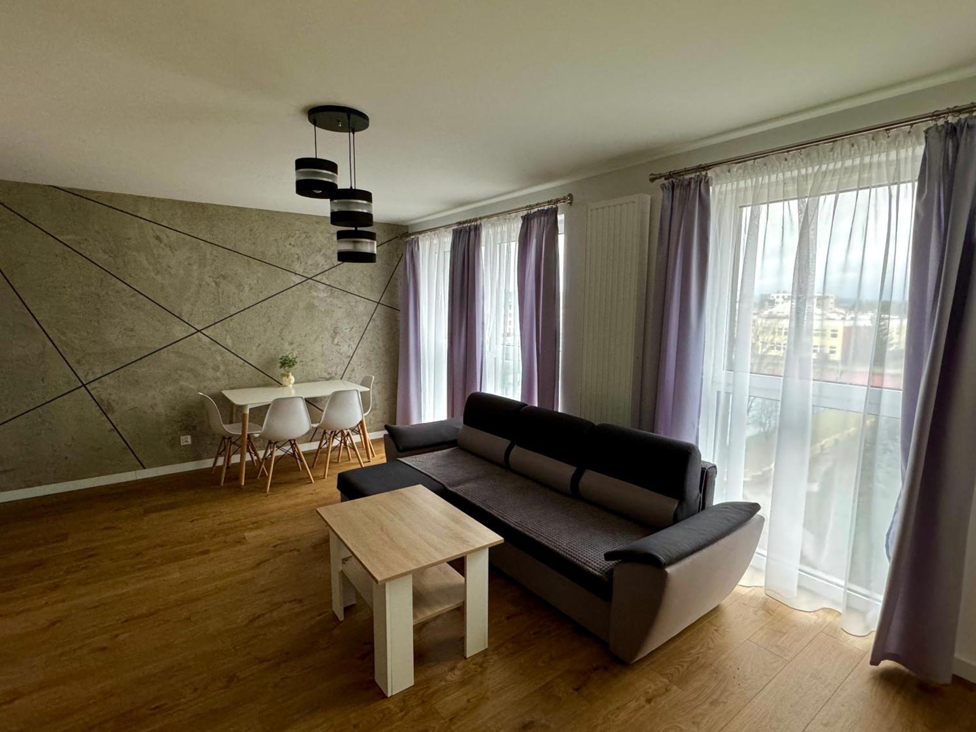 Jurajska Plaza - Nowoczesny Z Osobna Sypialnia, Parking Gratis - *